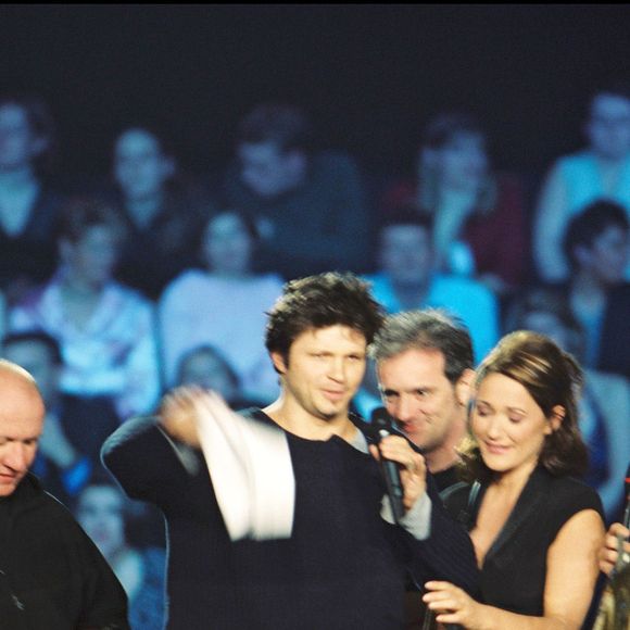 Dans un post sur Facebook, Serge Teyssot-Gay a pris la parole.

Noir Désir reçoit la Victoire de la Musique 2002 du meilleur album rock de l'année.

Photo : AGENCE / BESTIMAGE