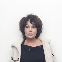 Isabelle Mergault : "Je suis devenue maman par hasard", l'histoire méconnue derrière l'adoption de sa fille Maya, 17 ans