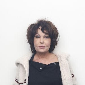 La comédienne, réalisatrice et chroniqueuse est décédée à l'âge de 67 ans.

Isabelle Mergault - Rendez-vous - Enregistrement de l'émission "100% Logique", présentée par C.Féraud et diffusée le 9 mars sur France 2
Jack Tribeca / Bestimage