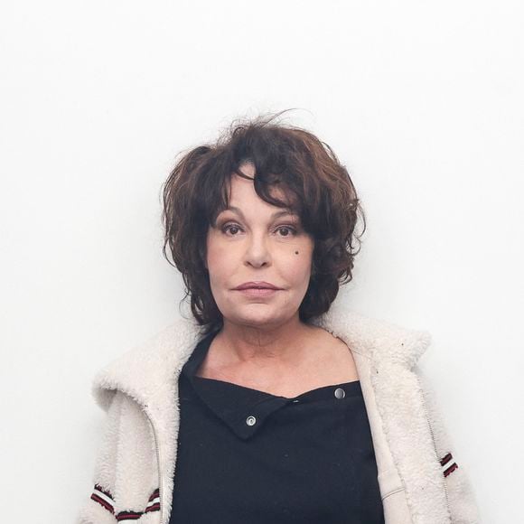 La comédienne, réalisatrice et chroniqueuse est décédée à l'âge de 67 ans.

Isabelle Mergault - Rendez-vous - Enregistrement de l'émission "100% Logique", présentée par C.Féraud et diffusée le 9 mars sur France 2
Jack Tribeca / Bestimage