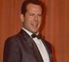 Si le comédien est adoré par ses fans, son attitude en coulisses divise...
Los Angeles.CA.USA. Bruce Willis remporte un Golden Globe pour son rôle dans Clair de lune. Janvier 1987. Photo by Alamy/ABACAPRESS.COM