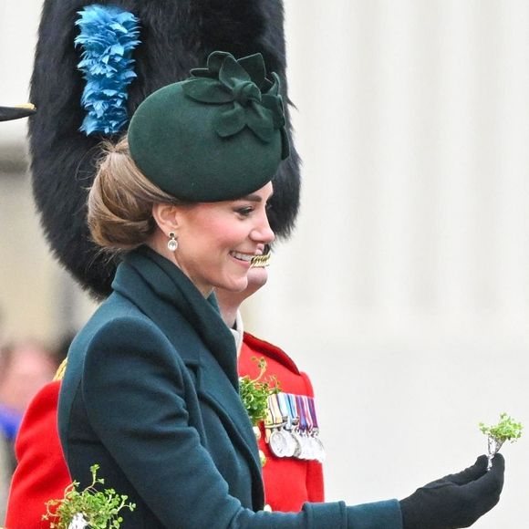 Catherine (Kate) Middleton, princesse de Galles, colonel des Irish Guards, visite le régiment lors du défilé de la Saint-Patrick à la caserne Wellington de Londres, Royaume Uni, le 17 mars 2025. © Zahu/Backgrid UK/Bestimage