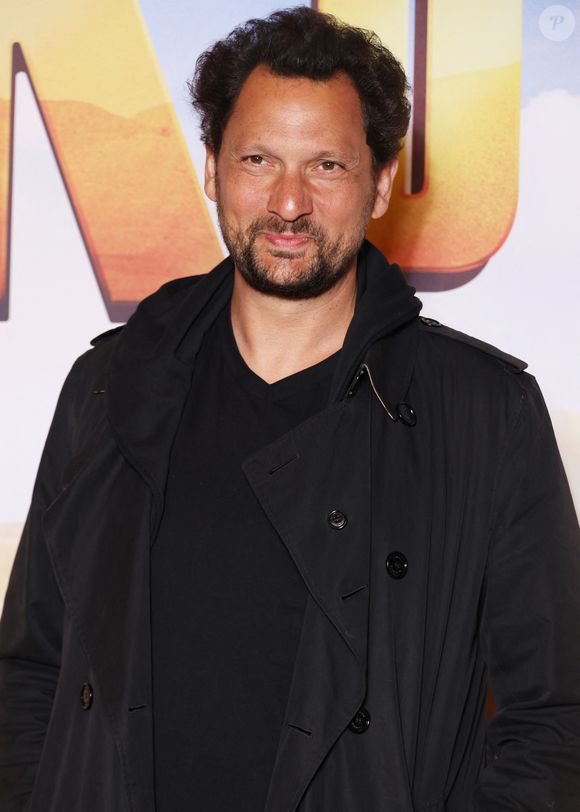 D'ailleurs, Eric Antoine y était à la même période.

Eric Antoine - Avant-première du film "Les K D'Or" au Grand Rex à Paris le 2 mars 2026. © Denis Guignebourg/Bestimage
