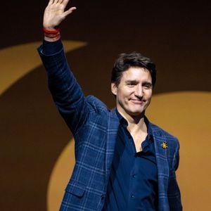 Justin Trudeau, le prince Harry et d'autres personnalités assistent à la cérémonie de clôture à la Rogers Arena dans le cadre des Jeux Invictus Vancouver Whistler 2025, au Canada. Backgrid USA / Bestimage