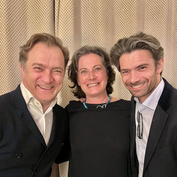 Renaud et Gautier Capuçon, véritables icônes de la musique classique ont une sœur aînée, Aude, qui aurait pu être la pièce manquante d’un trio musical familial d’exception...



Instagram @rcapucon