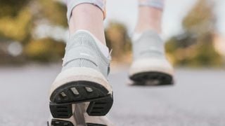 Álvaro Puche, coach sportif : "À 60 ans, plutôt que de marcher 20 minutes, il est plus efficace de faire ces quatre exercices en 4 minutes"