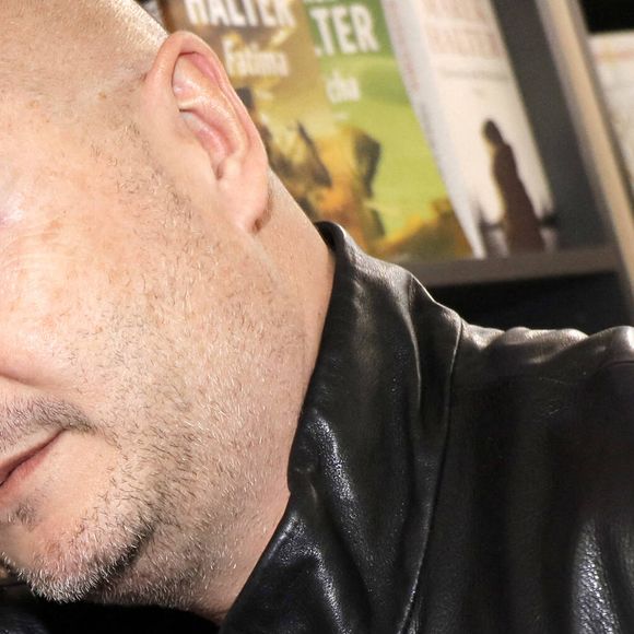 Sébastien Cauet pose pour des photos à Paris, en France, le 17 mars 2019. Photo by Vim/ABACAPRESS.COM