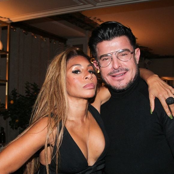 Mia Frye, Vincent Niclo au dîner de Noël organisé par M.Gargia et C.Rizk au restaurant La Baia Paris le 23 novembre 2025.

© Philippe Baldini / Bestimage