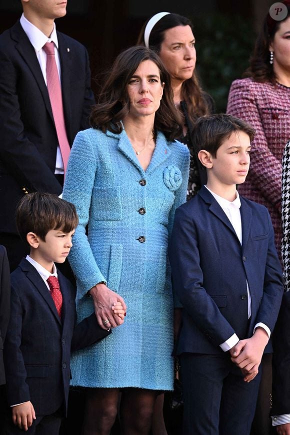Charlotte Casiraghi et ses fils Balthazar Rassam et Raphael Elmaleh dans la cour du Palais de Monaco lors des célébrations de la Fête Nationale à Monte-Carlo, Monaco le 19 novembre 2024. Photo by Stephane Cardinale/Pool/ABACAPRESS.COM