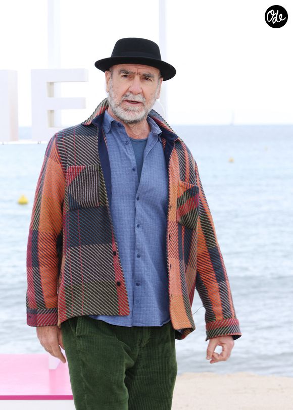 Eric Cantona - Photocall "Brigade Anonyme" sur la plage du Majestic lors de la 9ème édition de "CanneSeries" à Cannes le 26 Avril 2026.


© Denis Guignebourg / Bestimage  

Celebrities at the 9th edition of "Canneseries" in Cannes on 26/04/2026