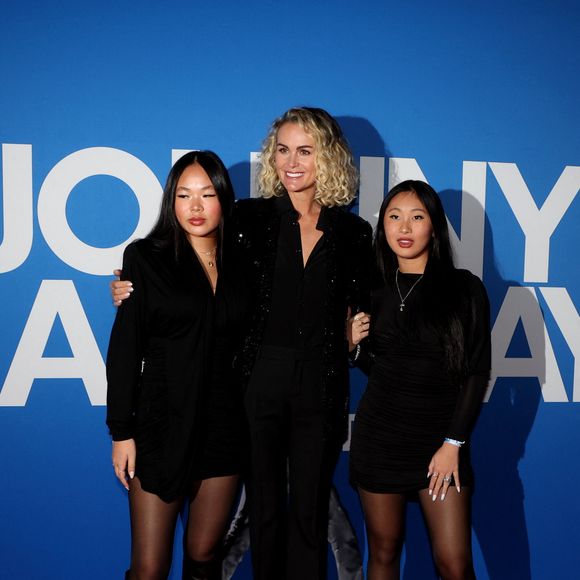Laeticia Hallyday et ses filles Joy et Jade - Photocall du vernissage de l'exposition "Johnny Hallyday, l'exposition" au Palais des Expositions à Paris. Le 21 décembre 2023
© Dominique Jacovides / Bestimage