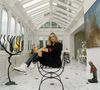 Véronique Sanson vit dans un havre de paix,

Archives - Rendez-vous avec Véronique Sanson à son domicile.
© Michel Marizy via Bestimage