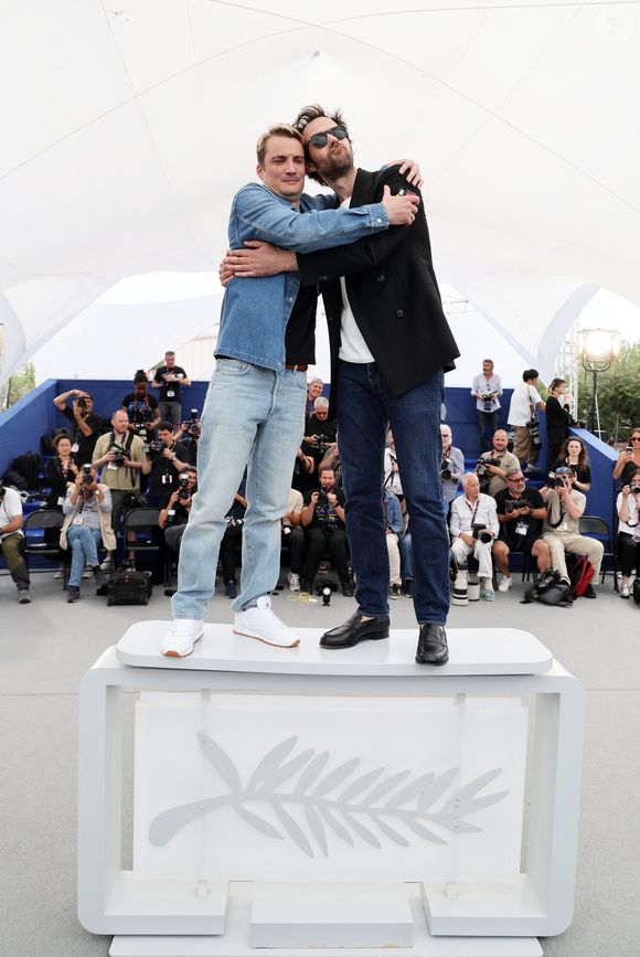 Pierre Lottin et Benjamin Lavernhe - Photocall du film "En Fanfare" (Cannes Première) lors du 77ème Festival International du Film de Cannes (14 - 25 mai 2024), le 20 mai 2024. 
© Jacovides / Moreau / Bestimage