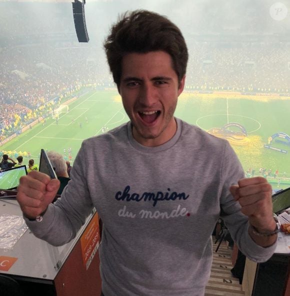 Bixente Lizarazu est aussi le père de Tximista, né en 1995 d'une précédente relation. Et le jeune homme lui ressemble comme deux gouttes d'eau !

Tximista Lizarazu immortalisé sur Instagram en 2018. (Capture d'écran).