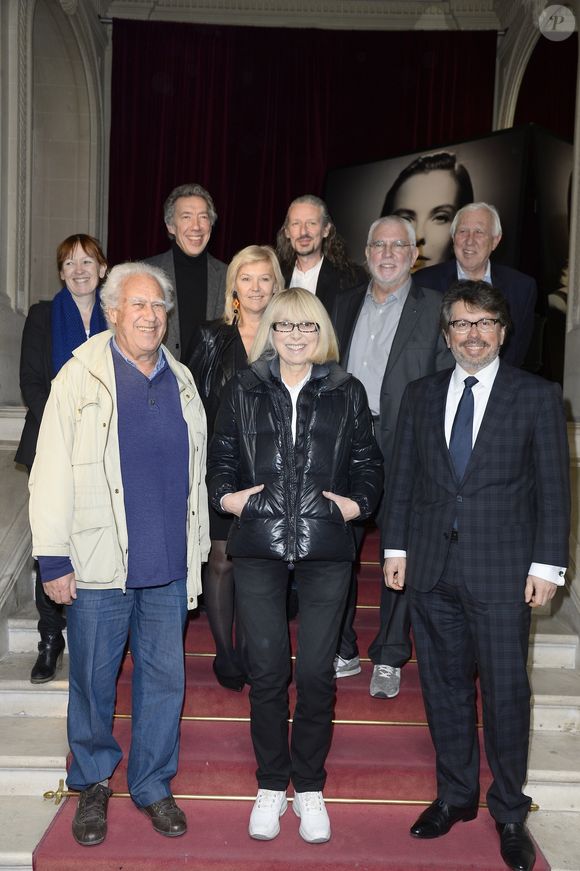 Agnès Grégoire, Hans Silvester, Patrick Blin, Didier Bizos, Anne Méaux, Mireille Darc, Bob Swain, Francis Dagnan (Président du jury) - Jury du Grand Prix Photo de Saint-Tropez 2015 au Studio Harcourt à Paris. Le 9 mars 2015
© COADIC GUIREC / BESTIMAGE