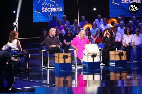 Exclusif - Faustine Bollaert, Jeff Panacloc, Charlotte de Turkheim et Ambre lors de l'enregistrement de l'émission "La Boîte à secrets", présentée par F.Bollaert et diffusée le 30 octobre sur France 3, à Paris, France, le 15 septembre 2026. © Jack Tribeca/Bestimage