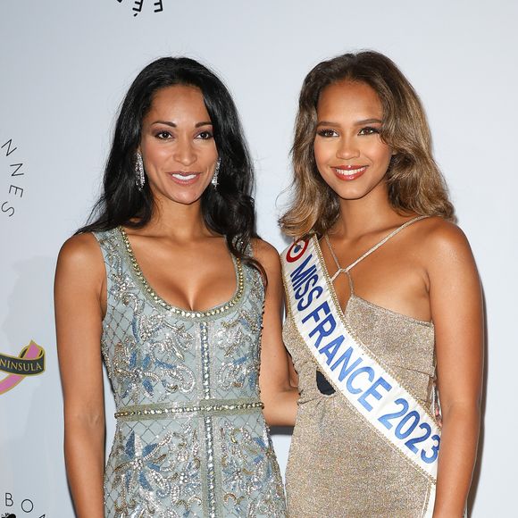 "C’est avec beaucoup d’émotion que je vous annonce la fin de ma collaboration avec la Société Miss France, après trois années intenses et incroyablement enrichissantes. J’ai mis toute mon énergie et ma passion dans cette aventure", a-t-elle écrit.

Cindy Fabre (Miss France 2005) et Indira Ampiot (Miss France 2023) - Photocall du 4ème gala de charité de l'association "Les Bonnes Fées" à l'occasion de la campagne mondiale "Octobre Rose" à l'hôtel Peninsula, Paris le 5 octobre 2023. © Coadic Guirec/Bestimage