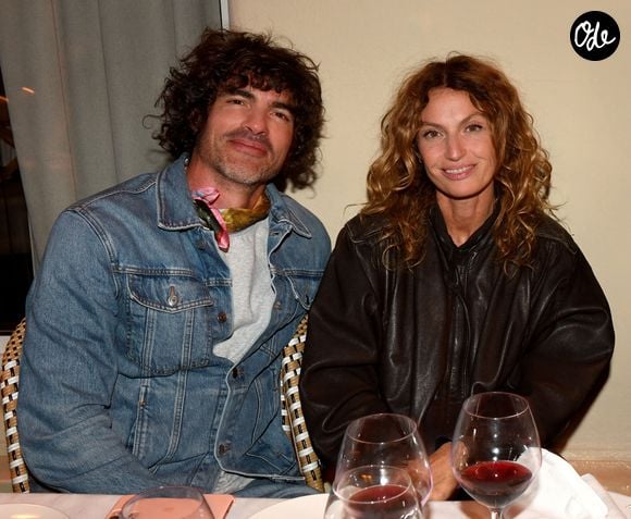 Mark Maggiori et sa femme Aurélie Saada - Dîner de la cérémonie d'ouverture de la 7ème édition du Festival Cinéroman au restaurant "La Petite Maison" à Nice le 29 septembre 2025.

© Dominique Jacovides - Bruno Bebert / Bestimage