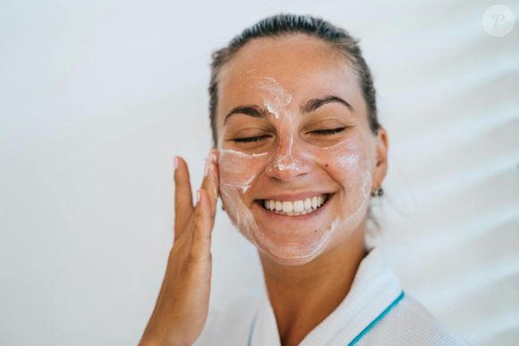 La niacinamide régule, apaise et améliore la texture de peau

Anna Tarazevich sur Pexels