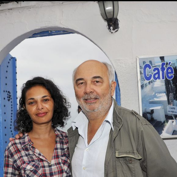 Gérard Jugnot et Saïda Jawad à Sidi Bou Saïd, sur l'invitation du ministre tunisien, du commerce, du tourisme et de l'industrie.

COADIC GUIREC / BESTIMAGE