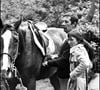 L'acteur à la célèbre moustache était un passionné des chevaux.
Archives - Jean Rochefort et sa première femme Alexandra en 1977.
AGENCE / BESTIMAGE