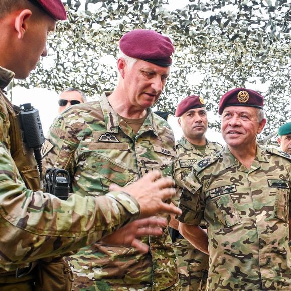 Le roi Philippe de Belgique, en compagnie du roi Abdallah II de Jordanie, visite le centre d'entraînement militaire KASOTC à Amman (Jordanie), le 14 juin 2023. © Frédéric Andrieu/Bestimage