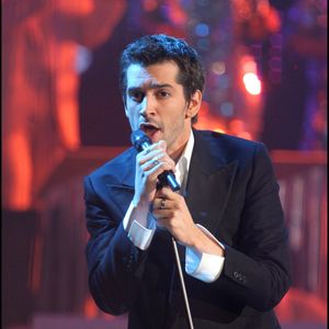 Mathieu Johann lors de l'enregistrement de l'émission "Les années bonheur". Photo par BAHI / BESTIMAGE