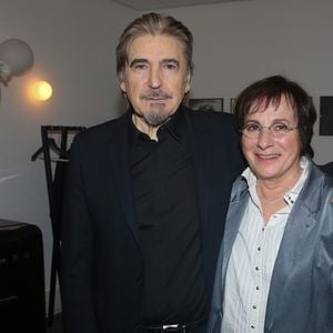 Le chanteur a expliqué être convaincu, comme son amie, qu'il existe "quelque chose" après la vie.

Serge Lama et Marie-Paule Belle en backstage du concert de Serge Lama à la salle Pleyel à Paris, France, le 23 novembre 2017. 

© CVS/Bestimage