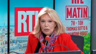 Du grand Amanda Lear ! Sa grande annonce au sujet des hommes fait sourire