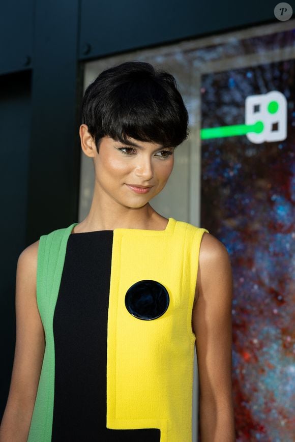 Eve Gilles au défilé "Pierre Cardin" Collection Prêt-à-Porter Printemps-Été 2026 lors de la Fashion Week de Paris (PFW), le 7 Octobre 2025.
 
© Jeremy Melloul / Bestimage