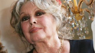 "Faites qu'elle ne sente pas seule" : Marie-Jeanne, la petite soeur de Brigitte Bardot, et sa nièce Camille sortent du silence