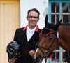 Julien Courbet a découvert ce sport en emmenant la petite Lola dans un club et depuis, la jeune fille a participé à de nombreuses compétitions...

Julien Courbet assiste à l'épreuve de saut du Longines Jumping International à La Baule, dans l'ouest de la France, le 17 mai 2013 Photo Laetitia Notarianni/Abaca