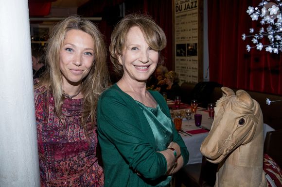Laura Smet et sa mère Nathalie Baye à la Soirée en l'honneur de Nathalie Baye, organisée par Louis Michel Colla, à La Chope des Puces le 30 avril 2018
© Cyril Moreau / Bestimage
