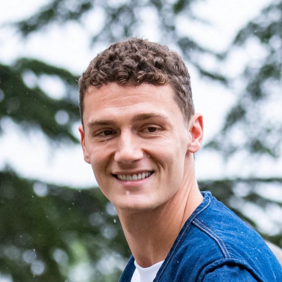 L'assiette présente sur les photos a permis d'identifier le Tuba Club, une adresse premium située aux Goudes.


Benjamin Pavard - Arrivée des joueurs de l'Equipe de France de football à Clairefontaine. © Baptiste Autissier / Panoramic / Bestimage