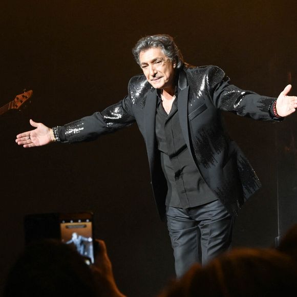 "Le mal-être, quand il vous prend, c'est difficile de s'en défaire", a-t-il ensuite ajouté

Exclusif - Frédéric François - Frédéric François en concert événement à l'Olympia à Paris le 30 octobre 2021 avant d'entamer une tournée début 2022. © Coadic Guirec/Bestimage