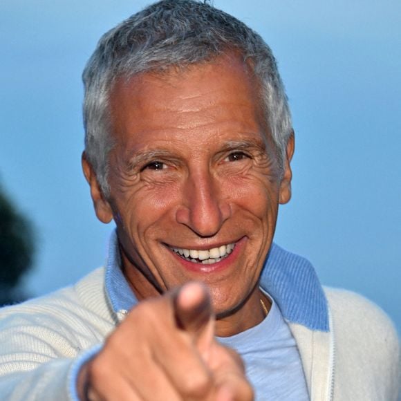 Nagui durant la soirée de clôture de la 1e édition du festival Les Théâtrales d’Eze en plein air à l'oppidum du Col d'Eze avec la pièce "Brexit sentimental", le 8 août 2023. © Bruno Bebert / Bestimage