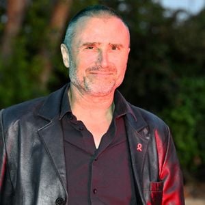 Exclusif - Alexandre Brasseur lors de la soirée de clôture de la troisième édition des Théâtrales d'Eze à l'oppidum du Col d'Eze, le 5 août 2025. 
© Bruno Bebert / Bestimage