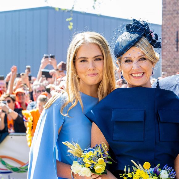Un sacré coup dur pour la famille royale mais plus de peur que de mal
Doetinchem, PAYS-BAS - Le roi Willem-Alexander des Pays-Bas participe aux vibrantes célébrations de la fête du Roi à Doetinchem. La foule acclame le monarque néerlandais qui célèbre son 58e anniversaire par des festivités publiques.
©Backgrid USA / Bestimage