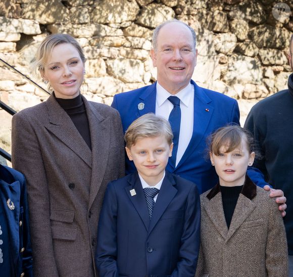 Le prince Albert II de Monaco, La princesse Charlène de Monaco, La princesse Gabriella de Monaco, comtesse de Carladès, Le prince Jacques de Monaco, marquis des Baux lors d'une visite au Fort la Latte, Château de La Roche Goyon à Plévenon le 9 avril 2025. Le donjon fut érigé vers 1350 par Etienne III de Goyon, seigneur de Matignon

© Olivier Huitel / Pool / Bestimage