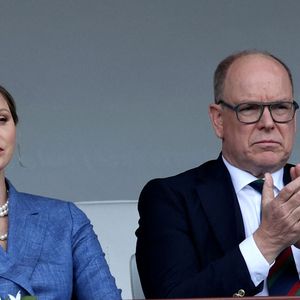 La princesse Charlene de Monaco, le prince Albert II de Monaco - Finale de la 118ème édition du Rolex Monte-Carlo Masters, au Monte-Carlo Country Club à Roquebrune Cap Martin, le 13 avril 2025. L'espagnol Carlos Alcaraz a battu l'italien Lorenzo Musetti 3-6 / 6-1 / 6-0. © Claudia Albuquerque/ Bestimage