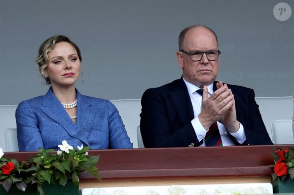 La princesse Charlene de Monaco, le prince Albert II de Monaco - Finale de la 118ème édition du Rolex Monte-Carlo Masters, au Monte-Carlo Country Club à Roquebrune Cap Martin, le 13 avril 2025. L'espagnol Carlos Alcaraz a battu l'italien Lorenzo Musetti 3-6 / 6-1 / 6-0. © Claudia Albuquerque/ Bestimage
