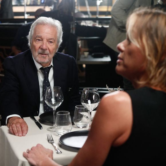 Ce lundi soir

Exclusif - Pierre Arditi, Anne Le Nen - Tournage de l'émission "Panique au 31", scénarisée par A.Ducret et T.Villa, réalisée par G.Leforestier, diffusée le 30 décembre 2024 sur TF1. © Christophe Clovis / Bestimage
