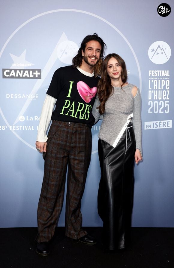Julien Sebbag et Poqssi - Photocall dans le cadre de la 28ème édition du festival International du Film de Comédie à l'Alpe d'Huez le 15 janvier 2025. © Dominique Jacovides/Bestimage