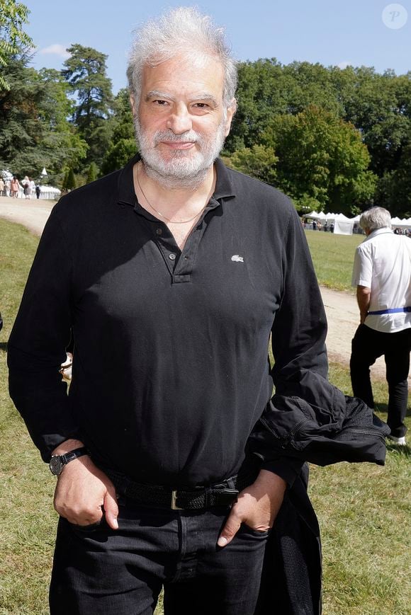 Exclusif - Raphael Mezrahi - Rendez-vous avec les écrivains lors de la 6ème édition "Les écrivains chez Gonzague Saint-Bris, la forêt des livres" à Chanceux-près-Loches. Le 25 août 2024
© Cédric Perrin / Bestimage