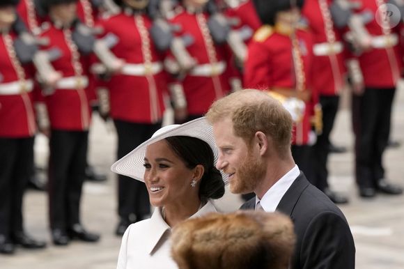 Le prince Harry, duc de Sussex, et Meghan Markle, duchesse de Sussex lors de la messe du jubilé, célébrée à la cathédrale Saint-Paul de Londres, Royaume Uni, le 3 juin 2022.

© Avalon/Panoramic/Bestimage