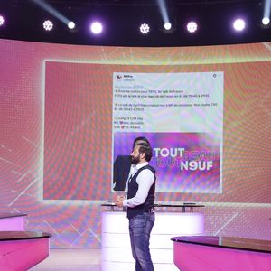 Exclusif - Cyril Hanouna, sur le plateau de  TBT9 présenté par C.Hanouna, et diffusé en direct sur W9, Paris, France, le 05 novembre 2025. © Jack Tribeca / Bestimage