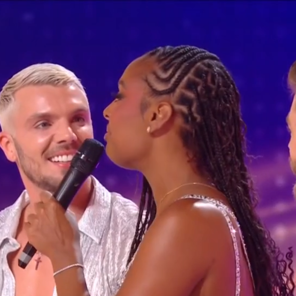 Elle a obtenu 30 points avec deux 7 et deux 8.


Danse avec les stars : Angélique Angarni-Filopon perds ses moyens, tout ne s'est pas passé comme elle l'espérait - capture d'écran TF1