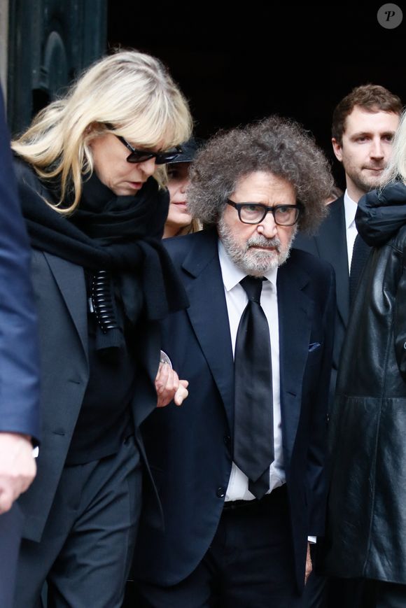 Exclusif - Philip Niarchos à la sortie de la messe hommage à Doris Brynner dans l'église Saint-Philippe-du-Roule à Paris le 4 juin 2025.

© Christophe Clovis / Bestimage