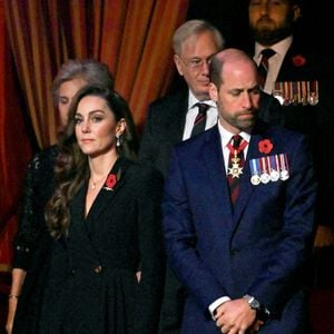 Et si ça coinçait entre Kate Middleton et prince Williiam ?

Le prince et la princesse de Galles et le duc et la duchesse de Gloucester assistent au festival annuel du souvenir de la Royal British Legion au Royal Albert Hall à Londres, Royaume-Uni. Photo by Chris J. Ratcliffe/PA Wire/ABACAPRESS.COM