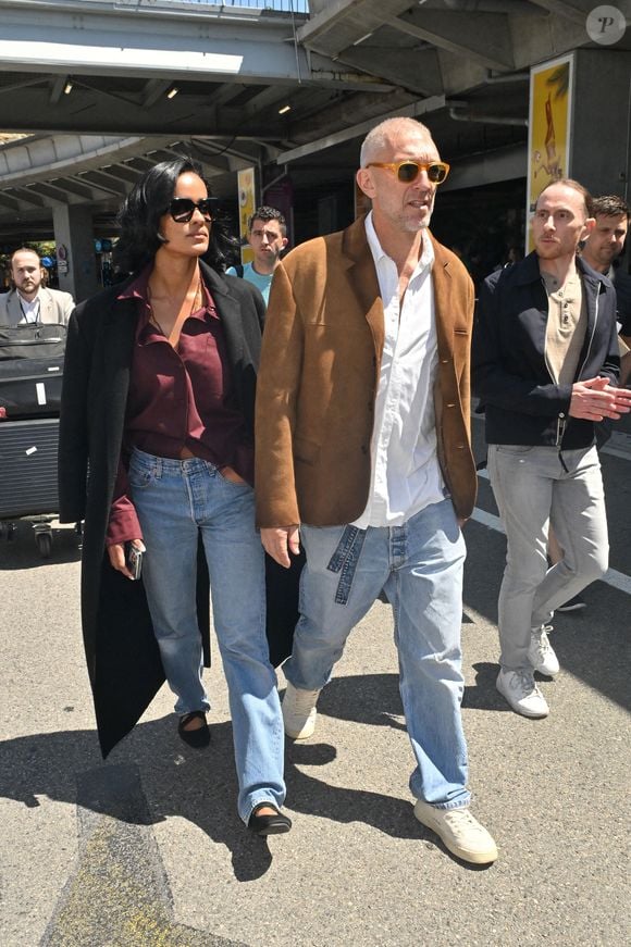 Narah Baptista, Vincent Cassel à l'aéroport de Nice avant le 77e Festival de Cannes à Nice, France, le 18 mai 2024. Photo by Julien Reynaud/APS-Medias/ABACAPRESS.COM